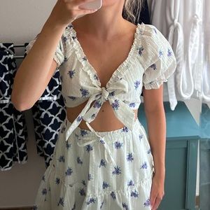 Simplee floral white and purple flower top and skirt set